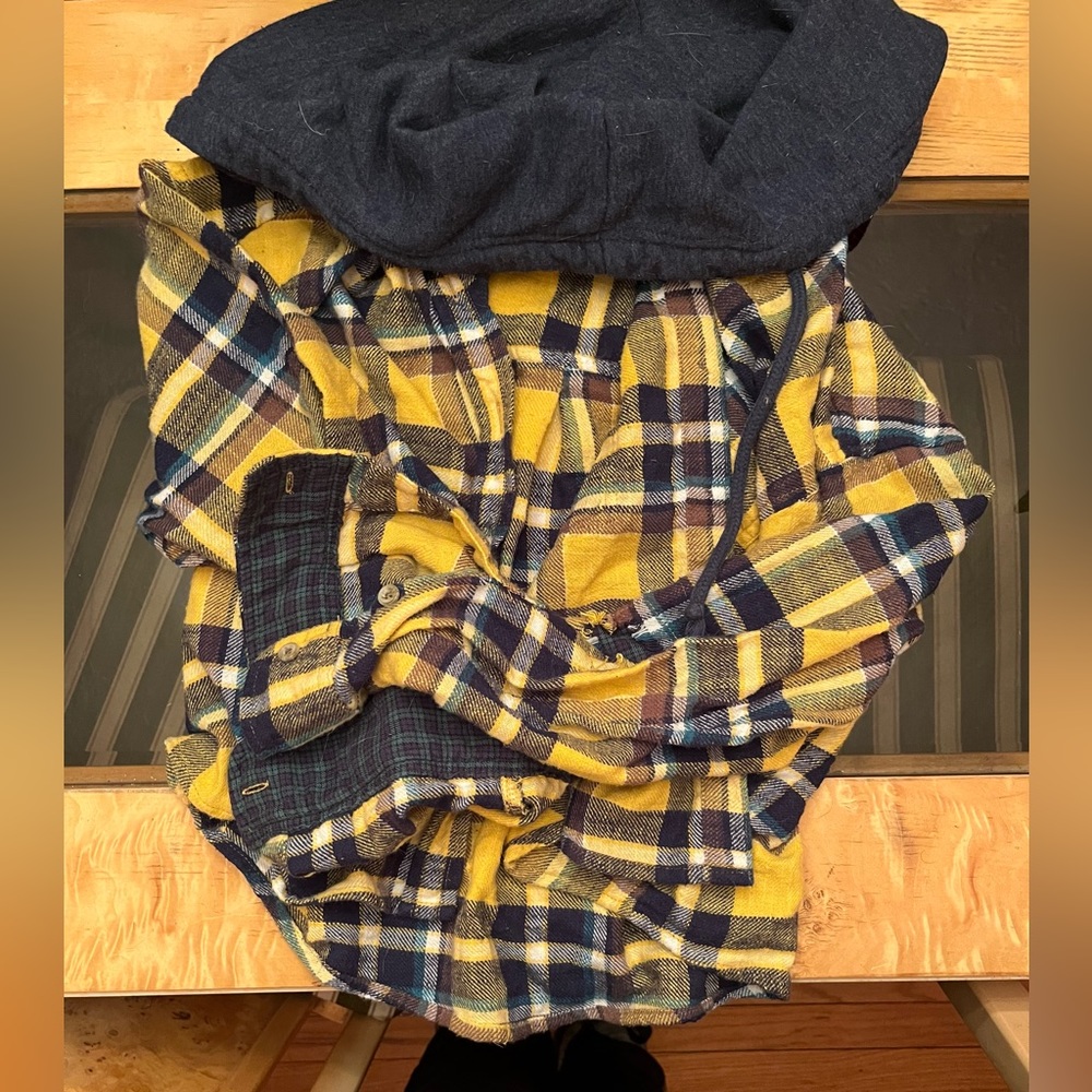 American Eagle Woman’s size small plaid flannel